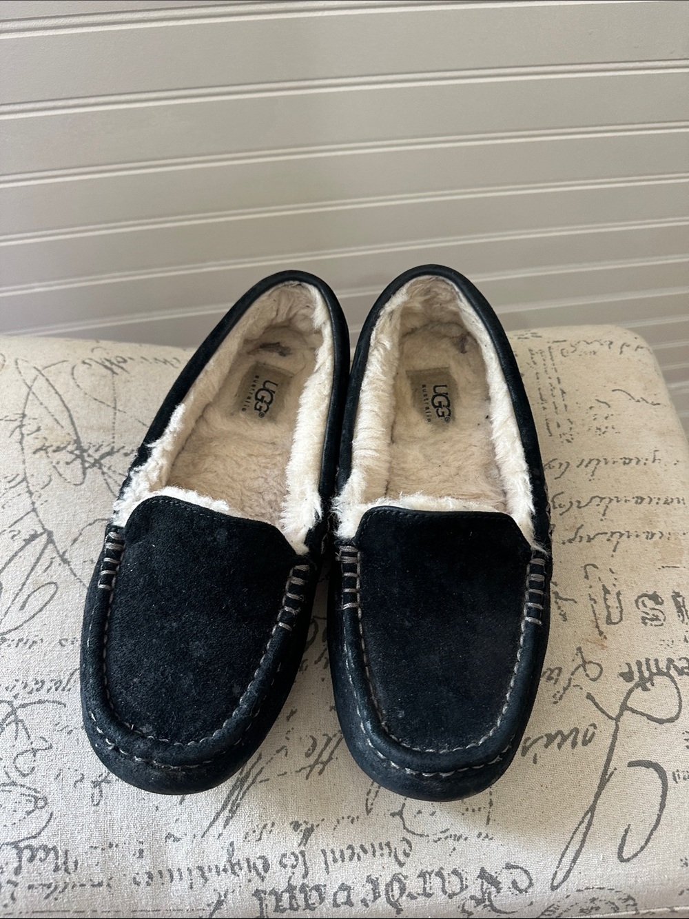 UGG women’s Black Suede Shearling-Lined Moccasin Slippers 6